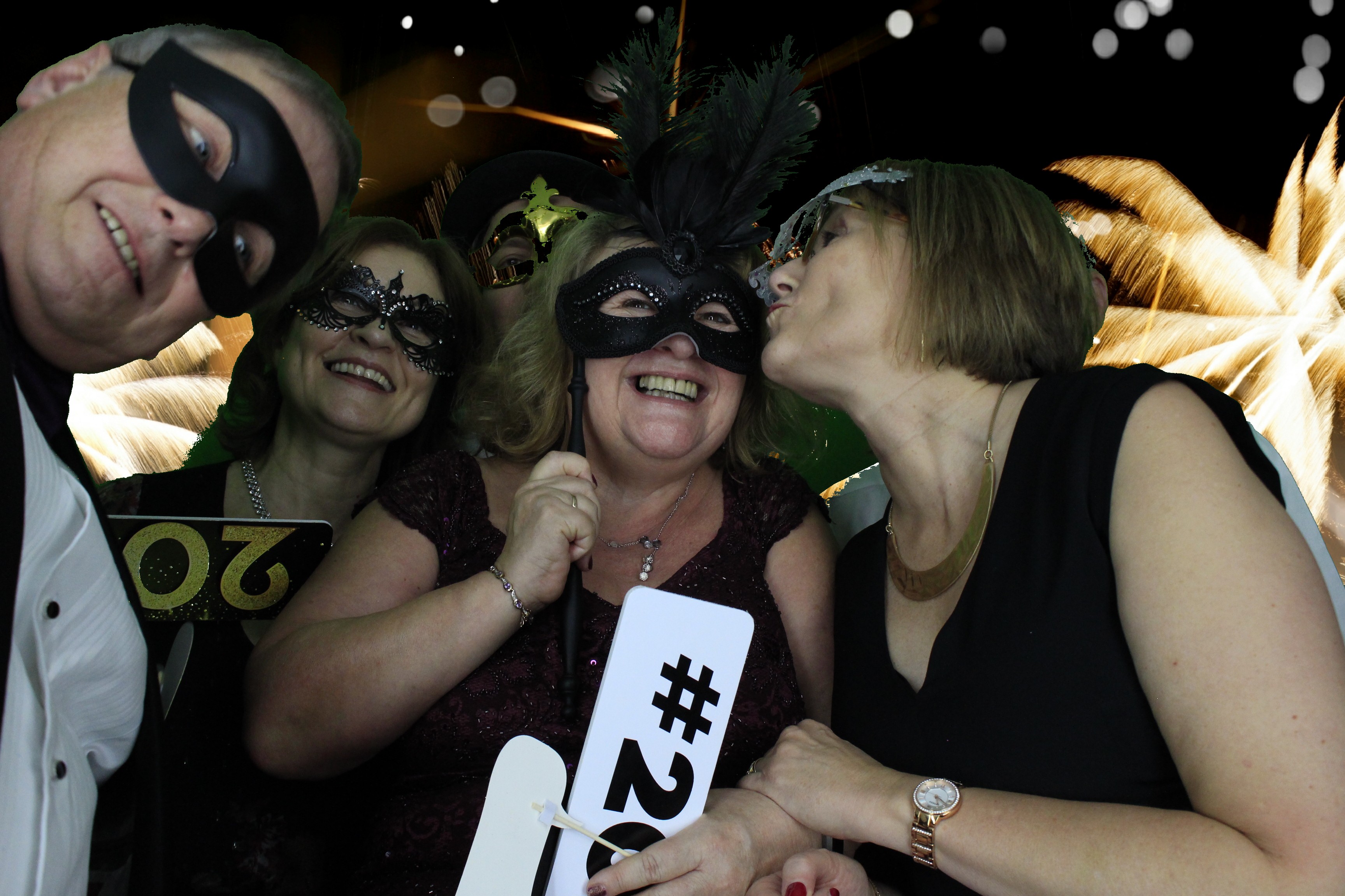 New Years Eve Party Silvermere | View more photos from the event at gallery.myphotoboothexperience.co.uk/u/MyPhotoBoothExperienceLtd/New-Years-Eve-Party-Silvermere